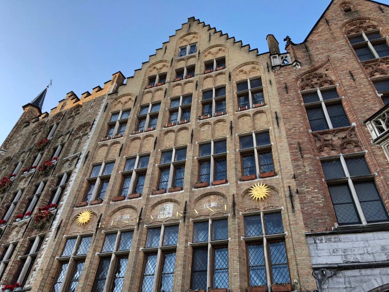 Huyze Die Maene