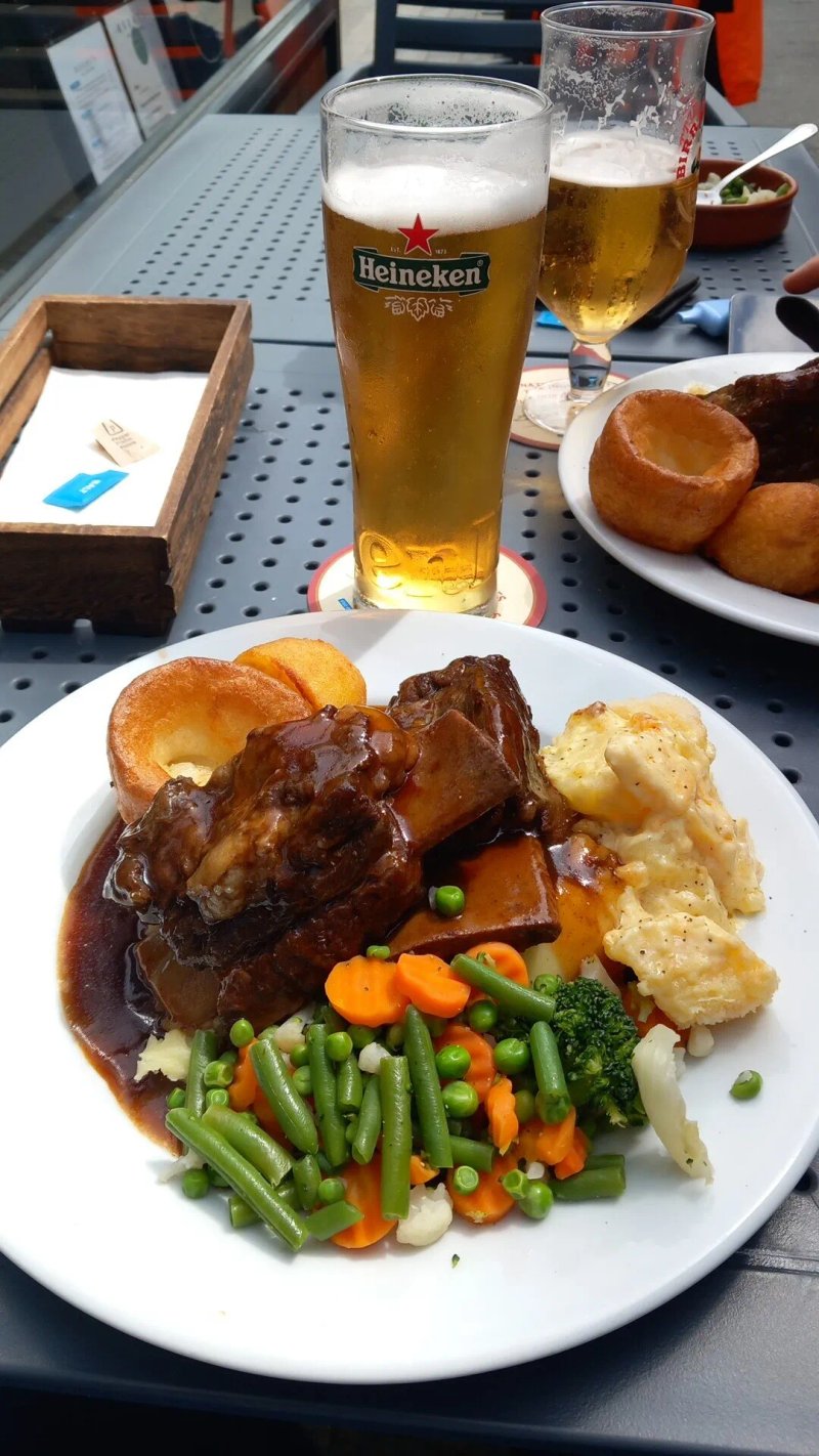 Heery's Bar & Restaurant