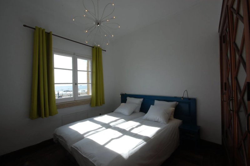 Surfivor Porto Surf Hostel