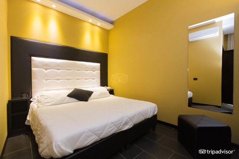 Fly Boutique Hotel