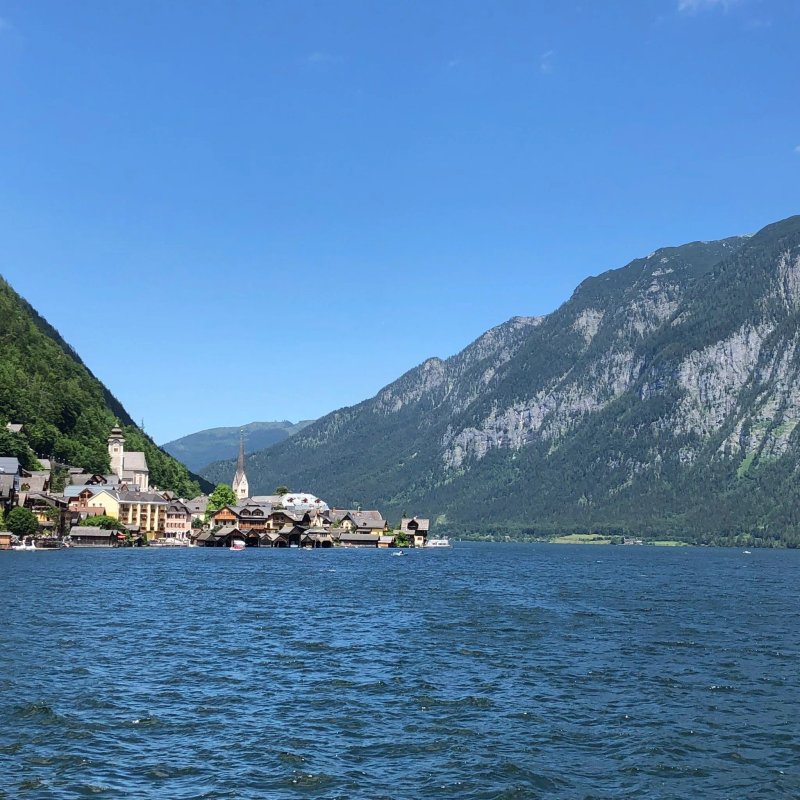 Lake Hallstatt Explorer