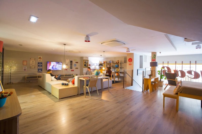Yeah Barcelona Hostel