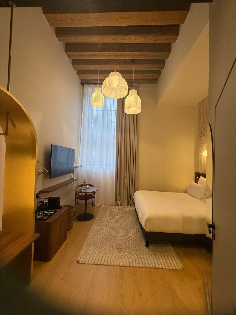 Hotel Fort St Laurent Lyon - Handwritten Collection