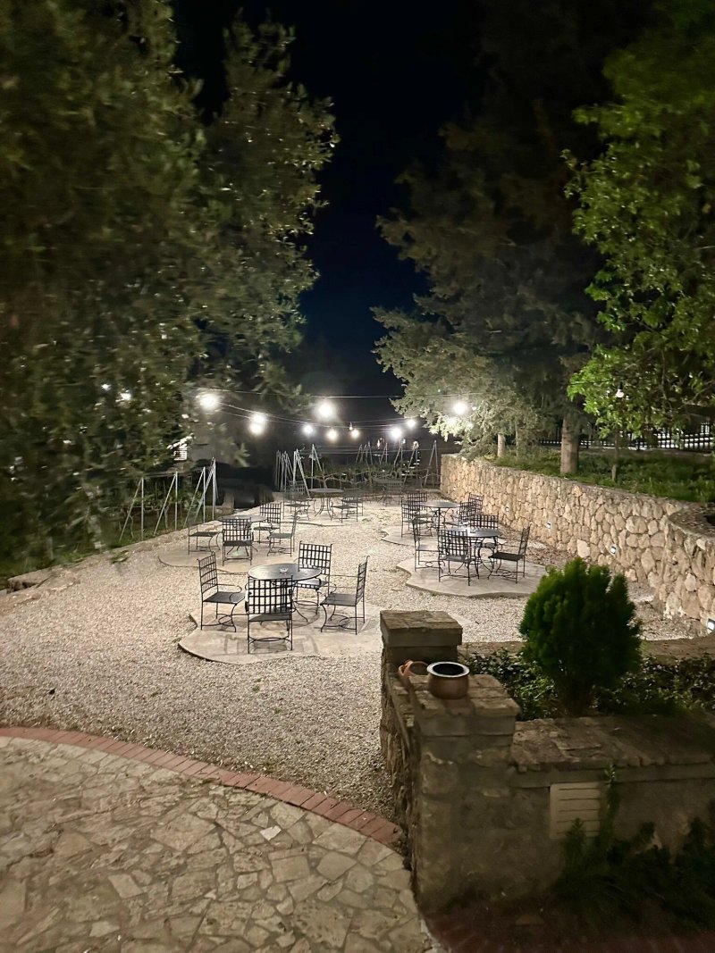 Gillham Vineyard Hotel