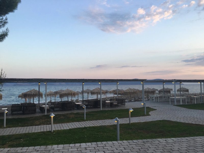 Makis Inn Resort