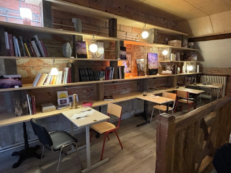 Luwei Brunch Cafe