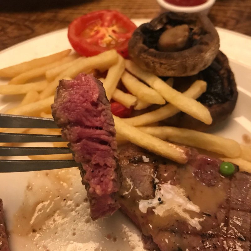 Beefeater White Lodge