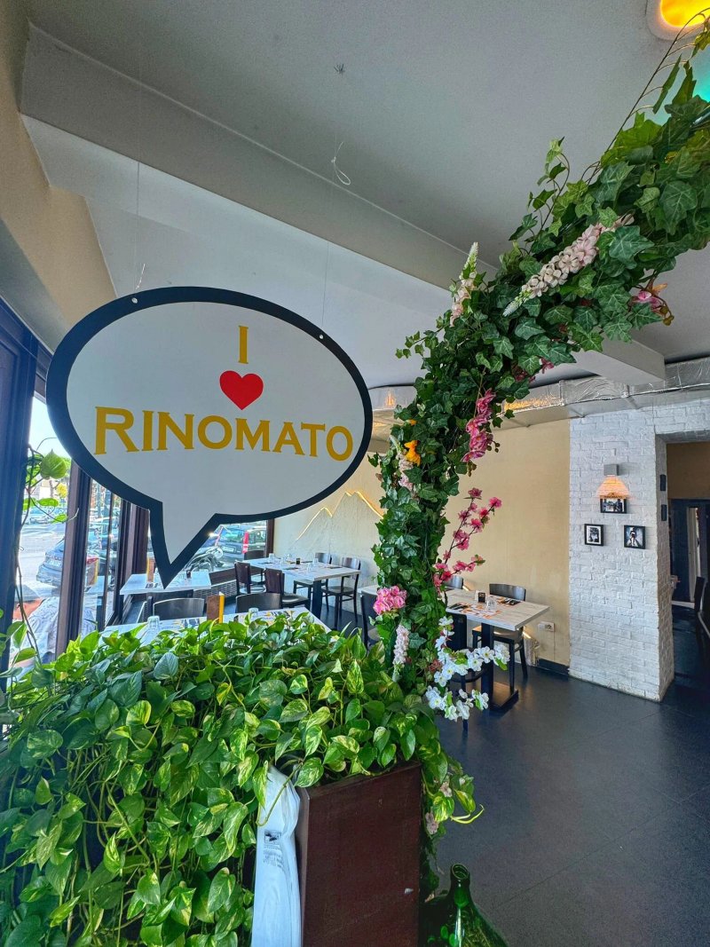 Rinomato Pizzeria Cucina E Sapori