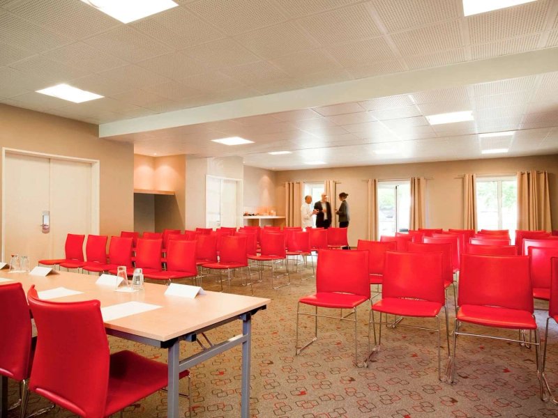 ibis Senlis