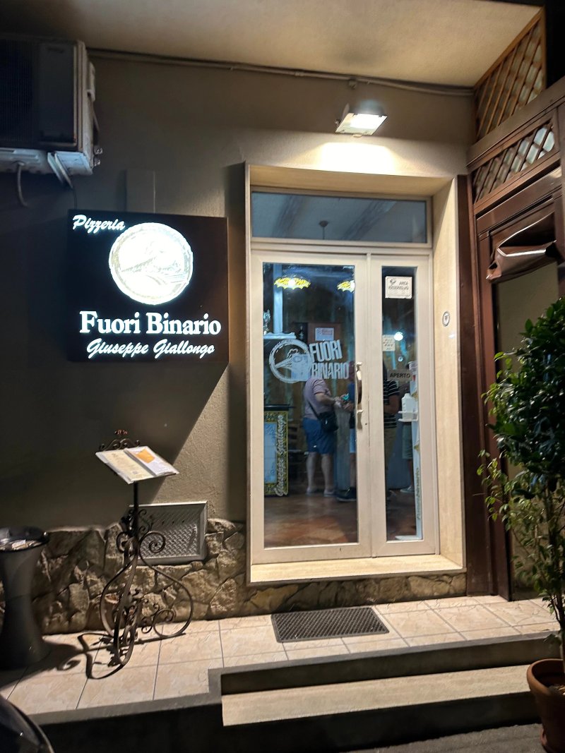 Pizzeria Fuori Binario