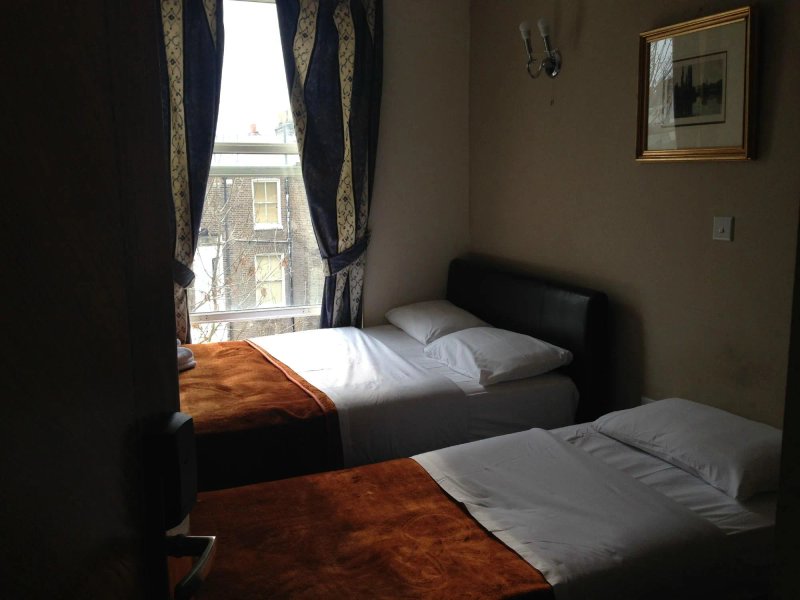 Holland Inn Hotel
