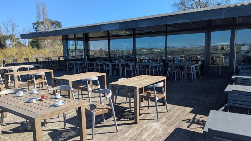 La Terrasse Rouge