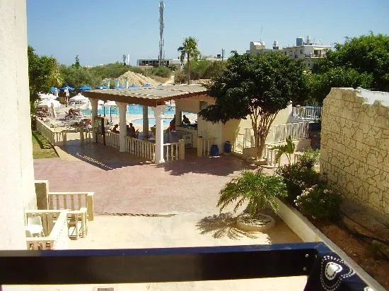 Chrystalla Hotel