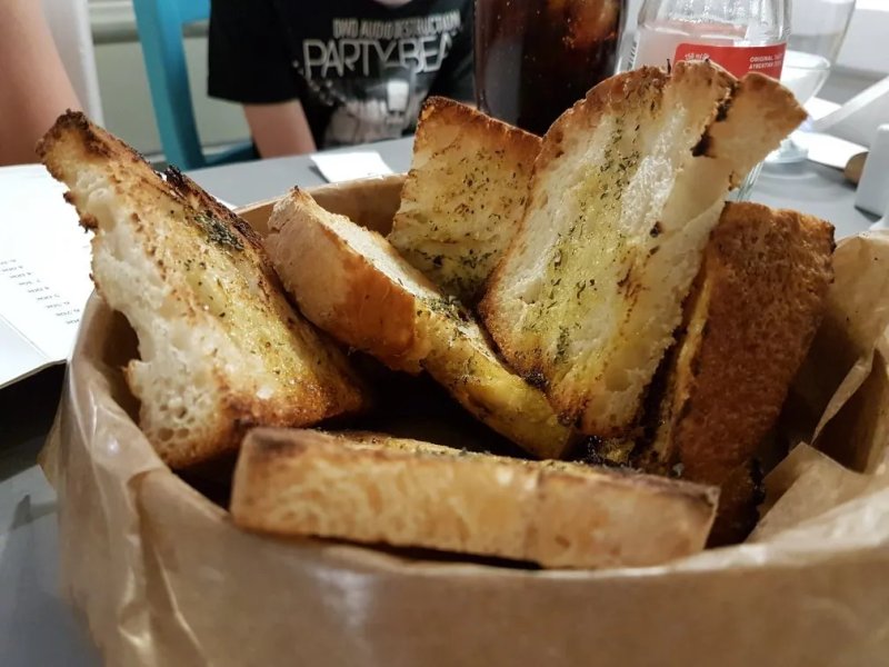 Trata Fish Tavern
