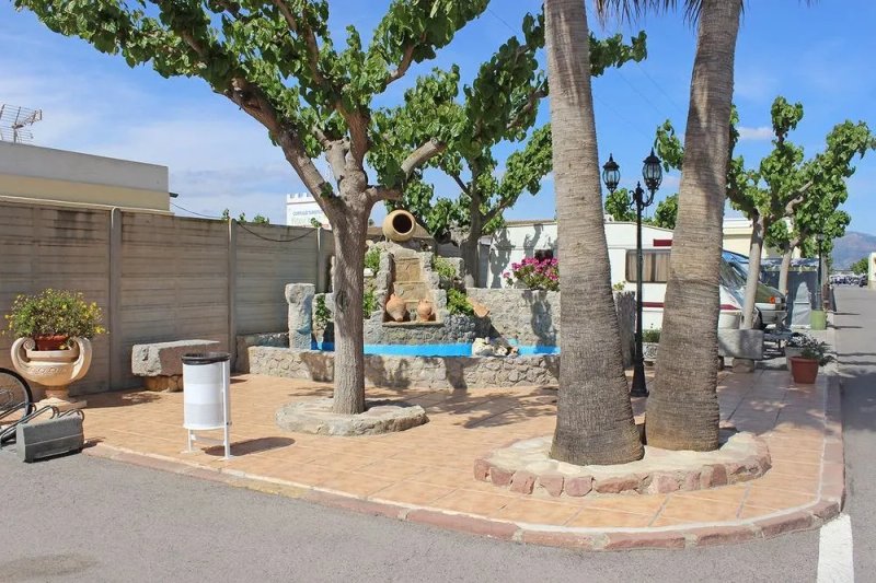 Camping y Bungalows Monmar