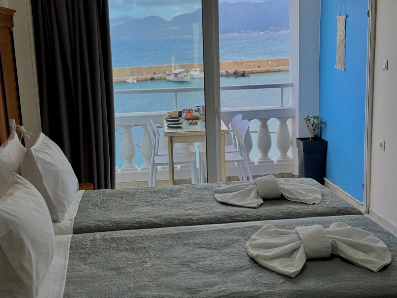 Opal Apartments Luxury by the Sea