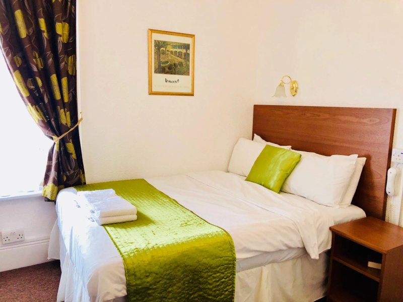 Ilfracombe House Hotel