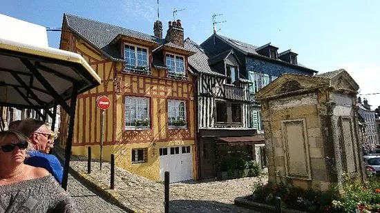 Le Petit Train in Honfleur