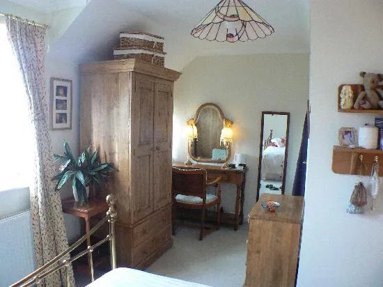 8 Atlantic Mews