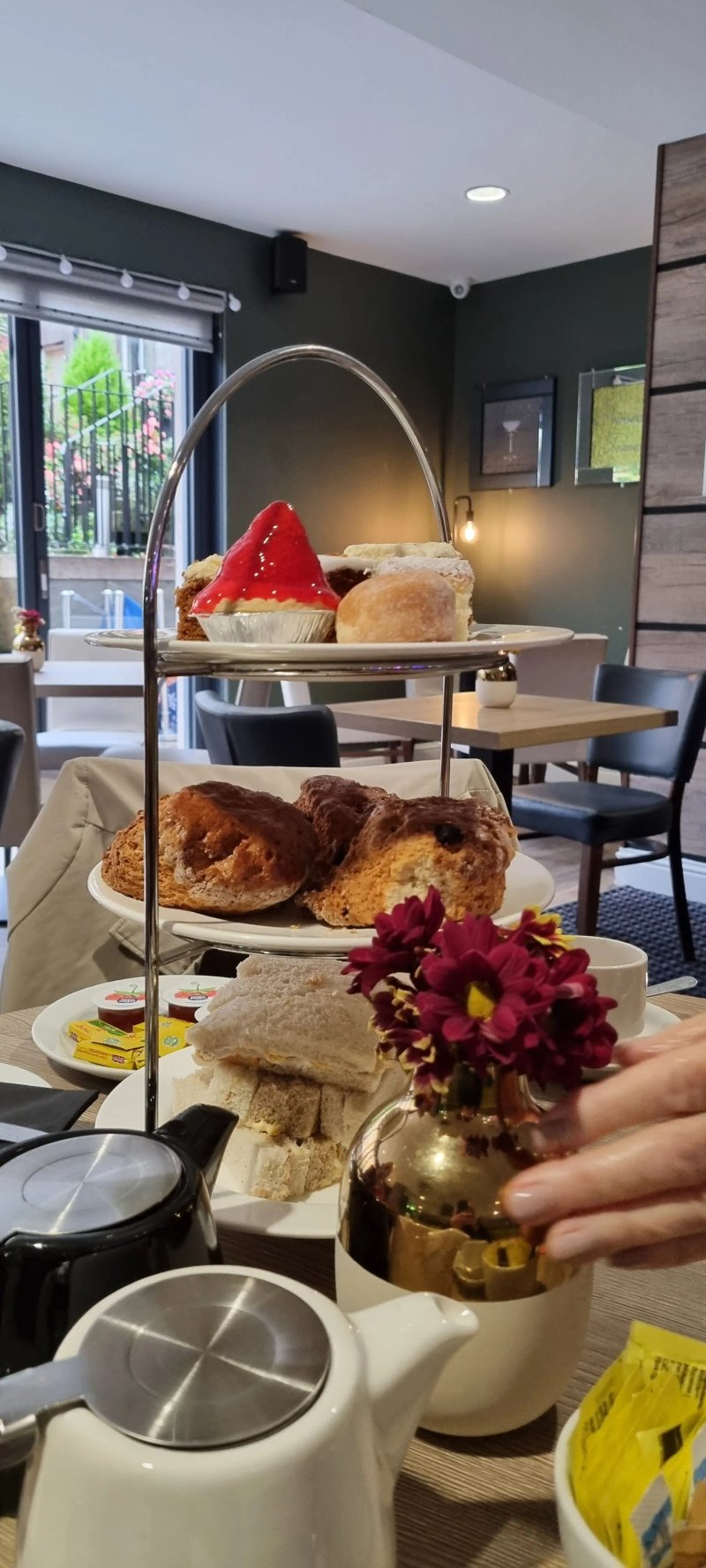 Tontine Hotel