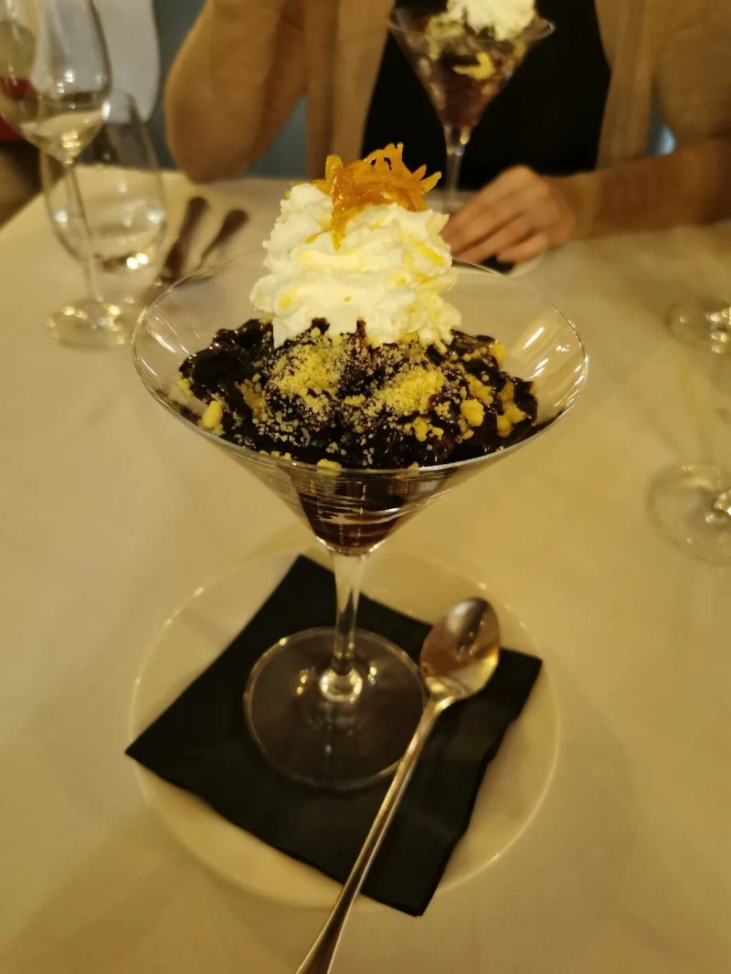 Swietoszek Tartuffe Restaurant & Bar