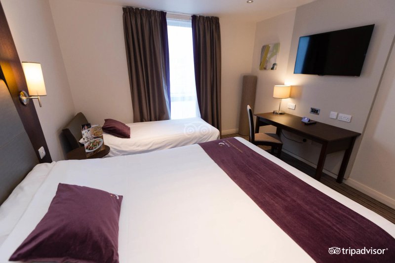 Premier Inn London Wandsworth Hotel