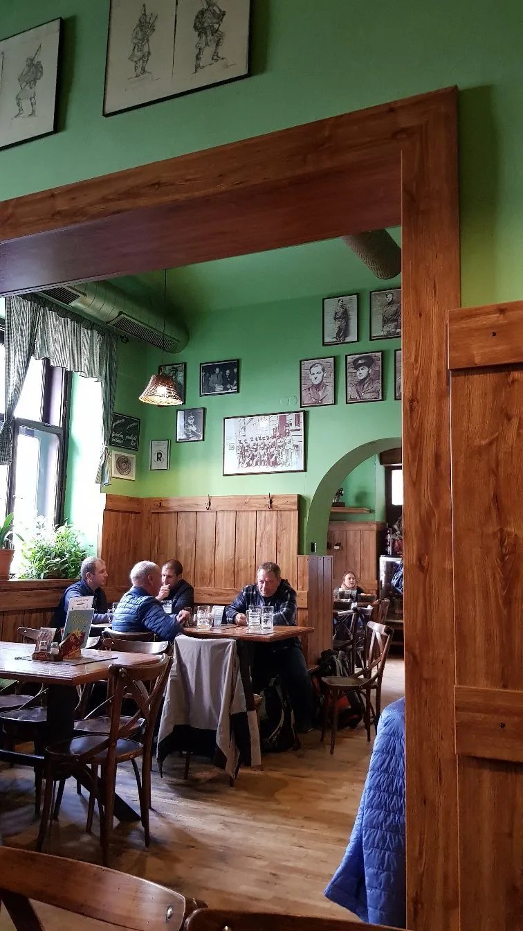 Krcma U Parasutistu