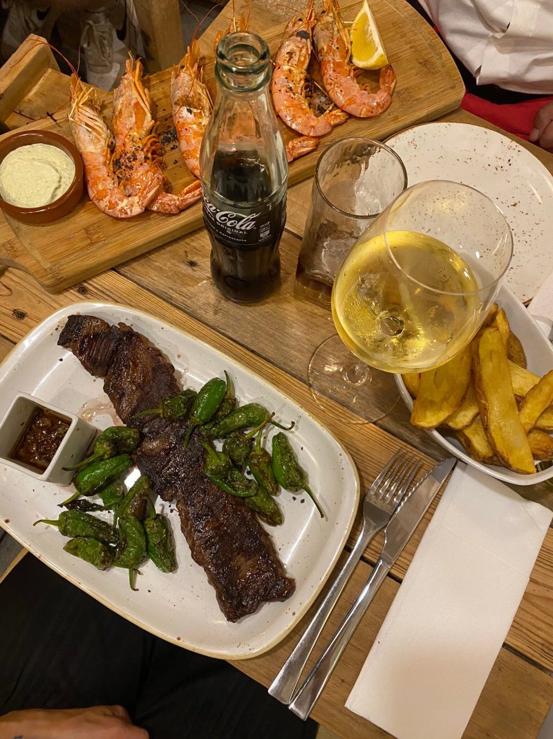 Chic Bar Fusion Food Ibiza