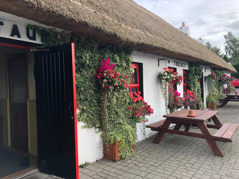 Treacy's Pub & Restaurant
