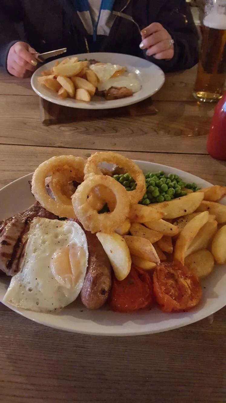 The Lowfield Inn