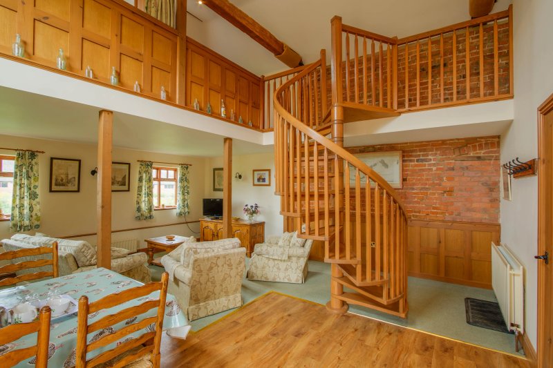 Canal Farm Cottages
