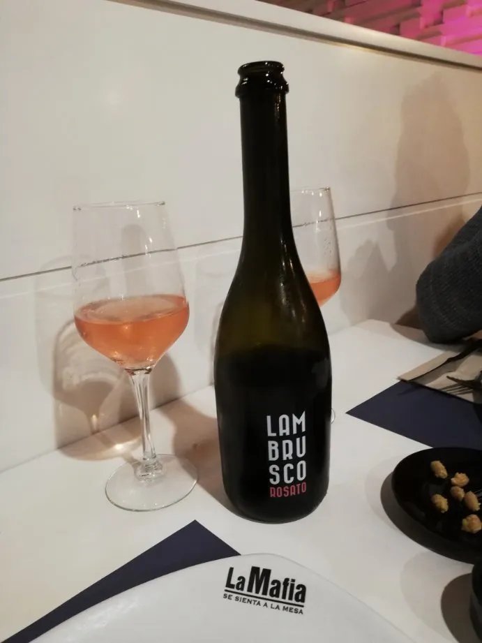 La Mafia se sienta a la mesa - CORDOBA