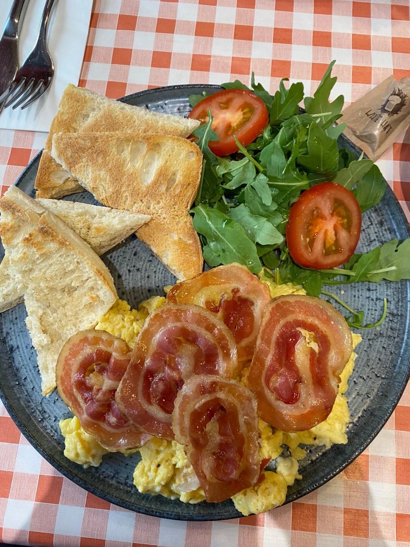 Mamma Mia Deli Cafe Bar