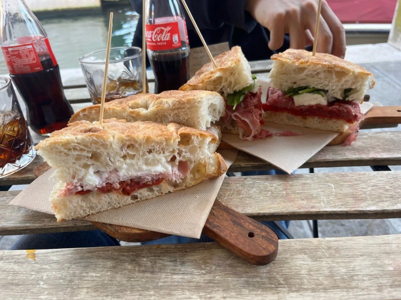 La Bottiglia - Local Street Food