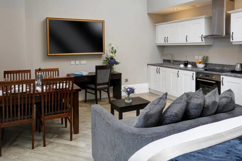 The Richmond Apart-Hotel