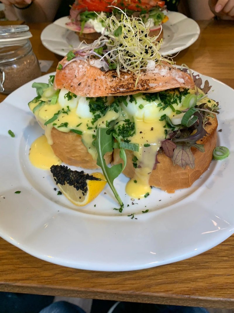 Bavard Cafe