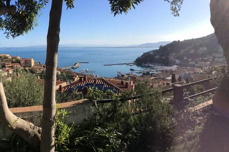 Apt with stunning sea view, swimming pool, tennis