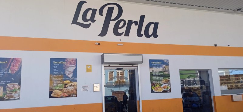 La Perla,cafe Y Restaurang