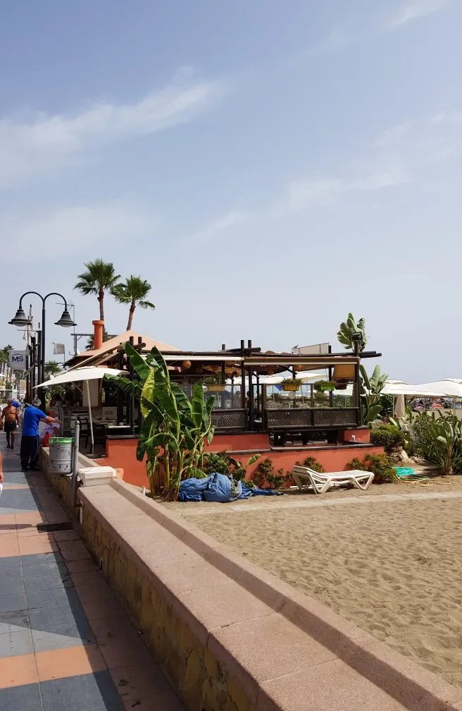 Hotel Tropicana & Beach Club