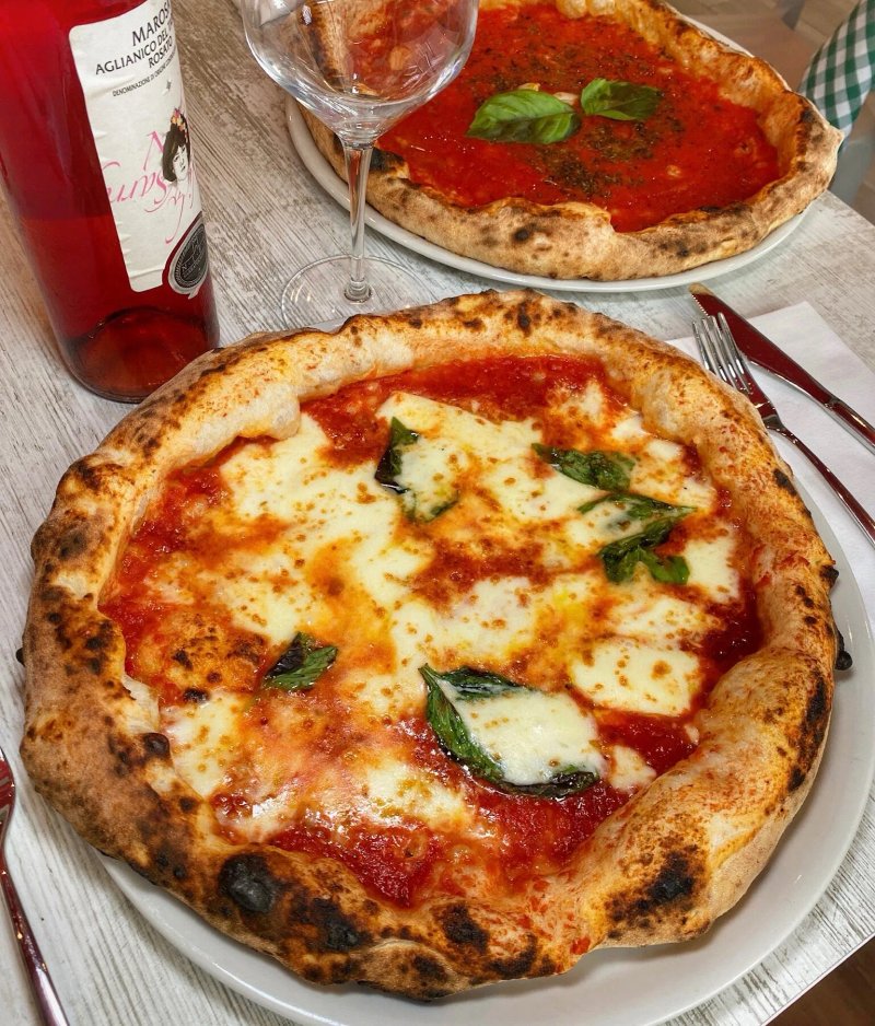 Pizzeria Pizza Napoletana