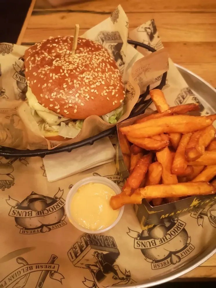 Manhattn's Burgers
