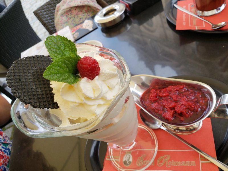 Emil Reimann Cafe