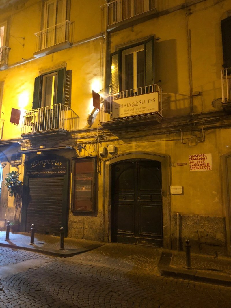Chiaia Suites