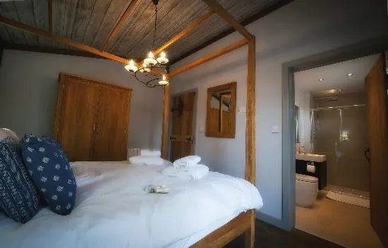 The Sherwood Hideaway