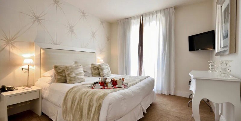 Hotel Renoir
