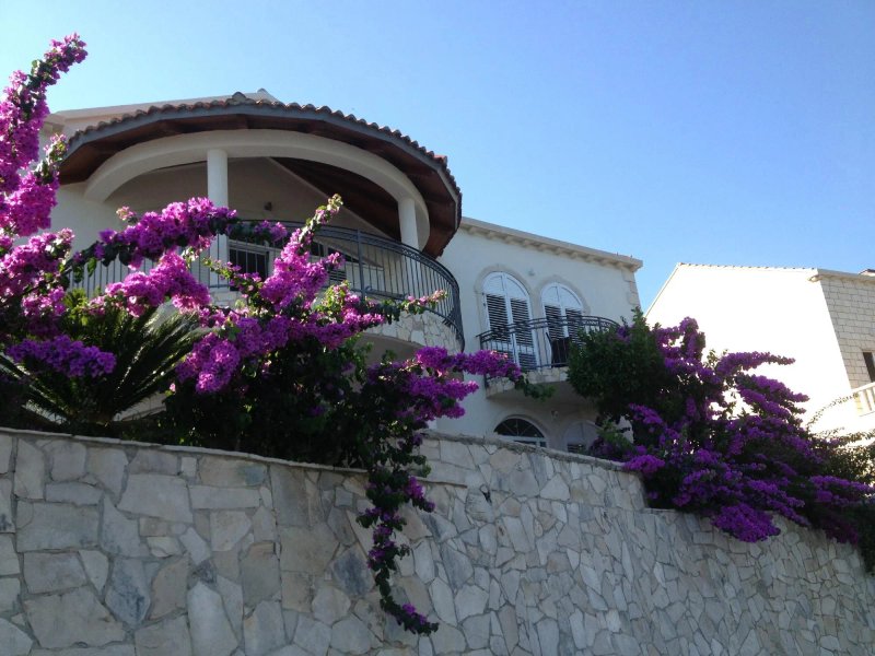 Villa Almadria