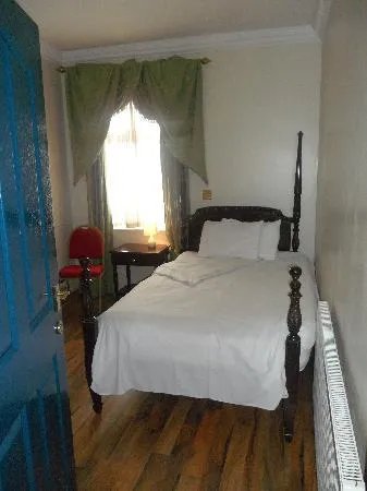Kabalou's Hotel