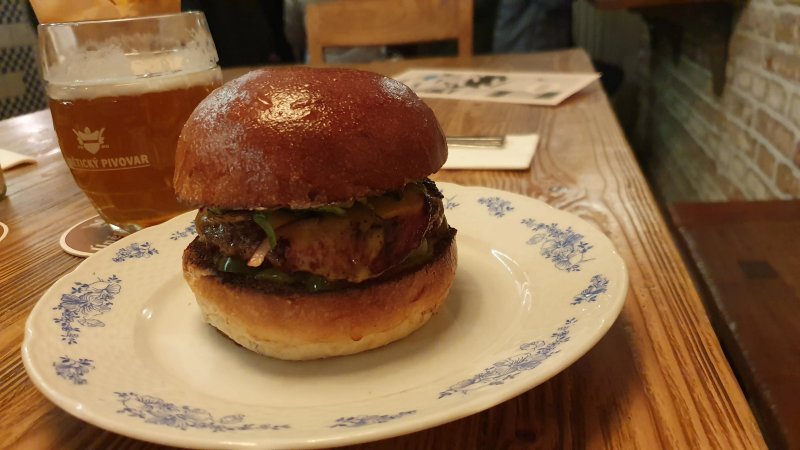 DISH fine burger bistro