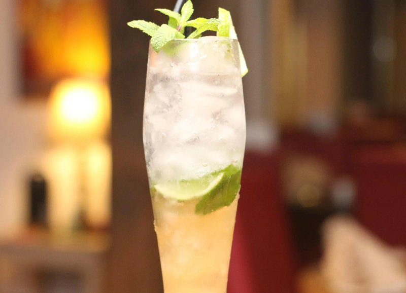 Padma Lounge Bar & Restaurant