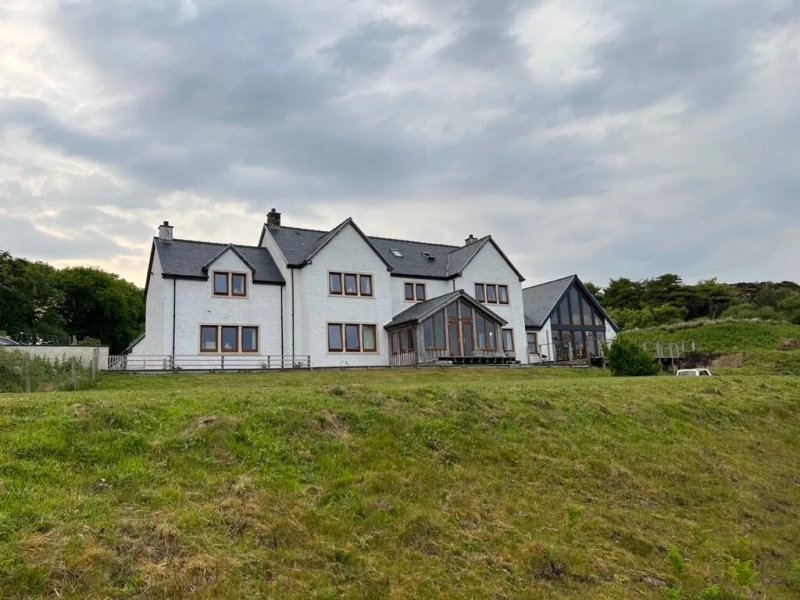 Redwood House Hotel